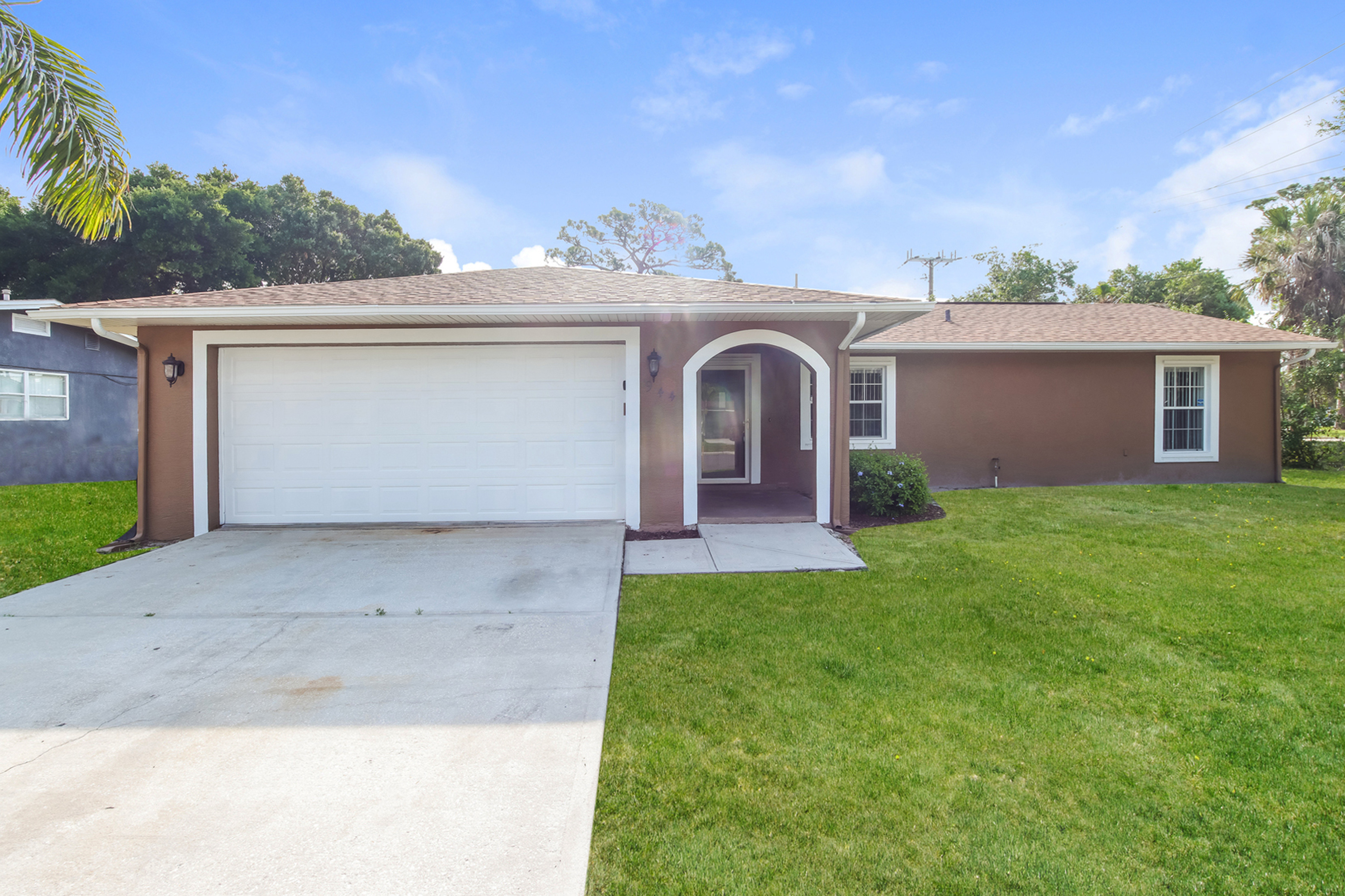 944 S KENTUCKY AVE ROCKLEDGE, FL 32955